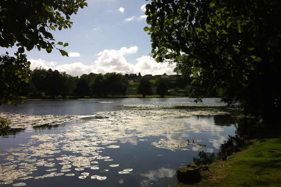 St-Calais lake refelections